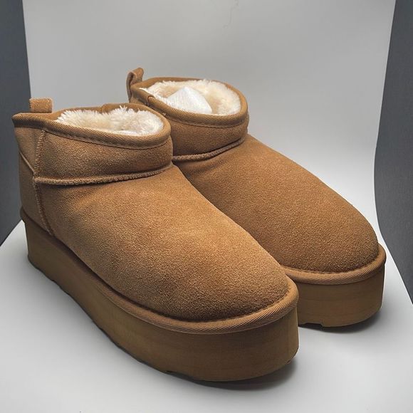 CUSHIONAIRE Women's Genuine Suede pull on platform boot +Memory Foam 10 WIDE CHE - Picture 1 of 7